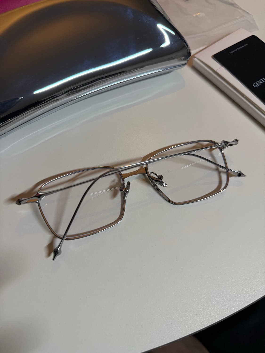 젠틀몬스터 아바 02 상품이미지3