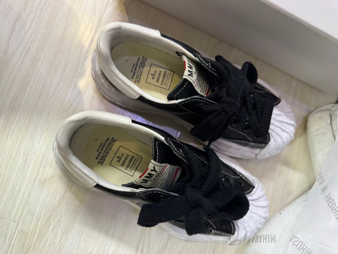 37 메종 미하라 야스히로 블레이키 OG 솔 레더 로우탑 스니커즈 블랙 상품이미지2