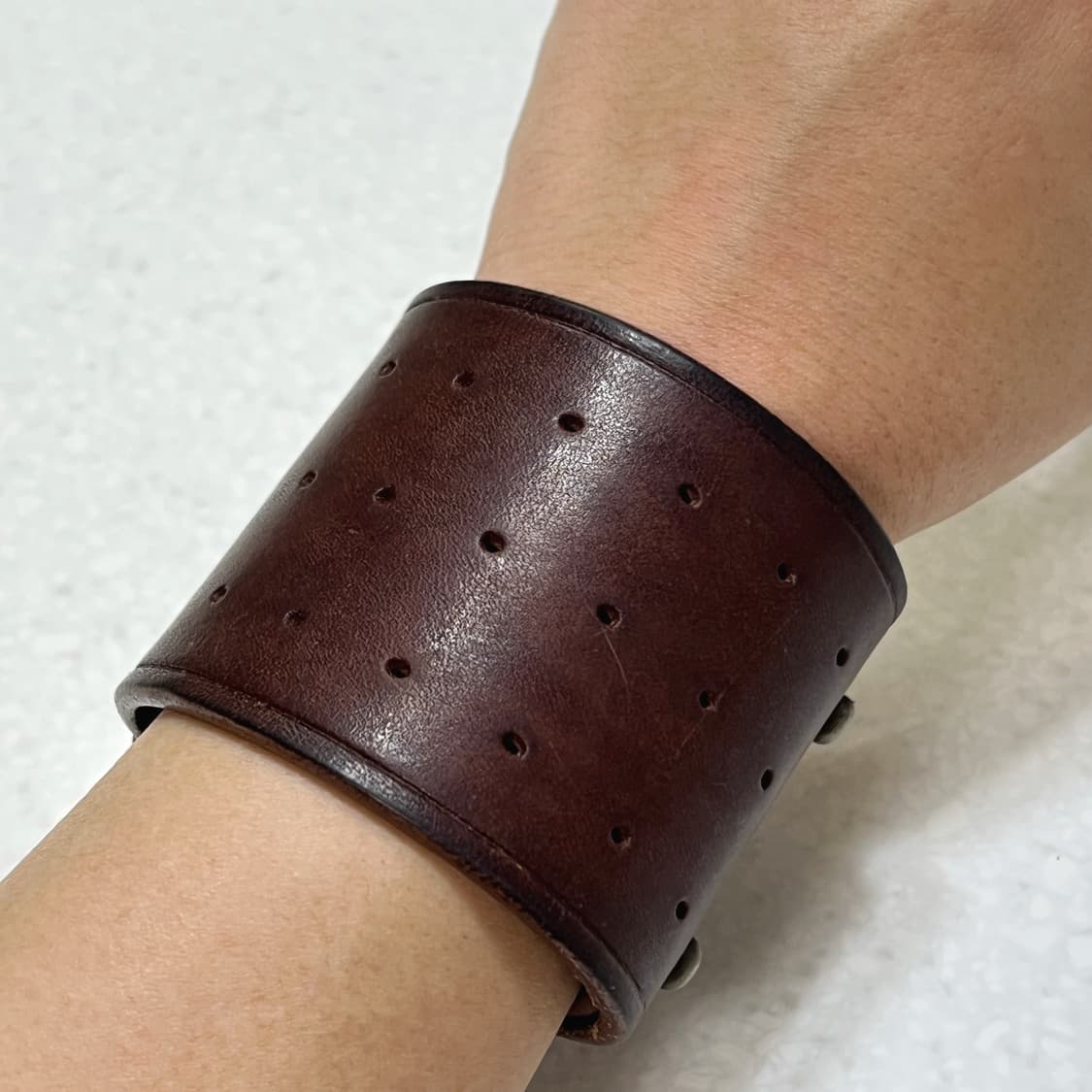 릭오웬스 14SS "VICIOUS" 레더 커프 팔찌 카라멜 상품이미지3