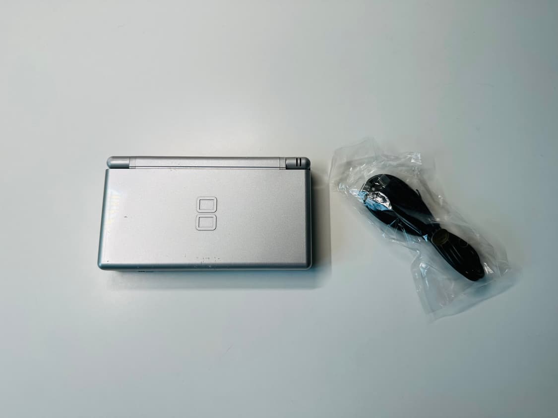 닌텐도 DS Lite DSL 메탈릭 실버 일판 판매 (게임보이, GBA) 상품이미지2
