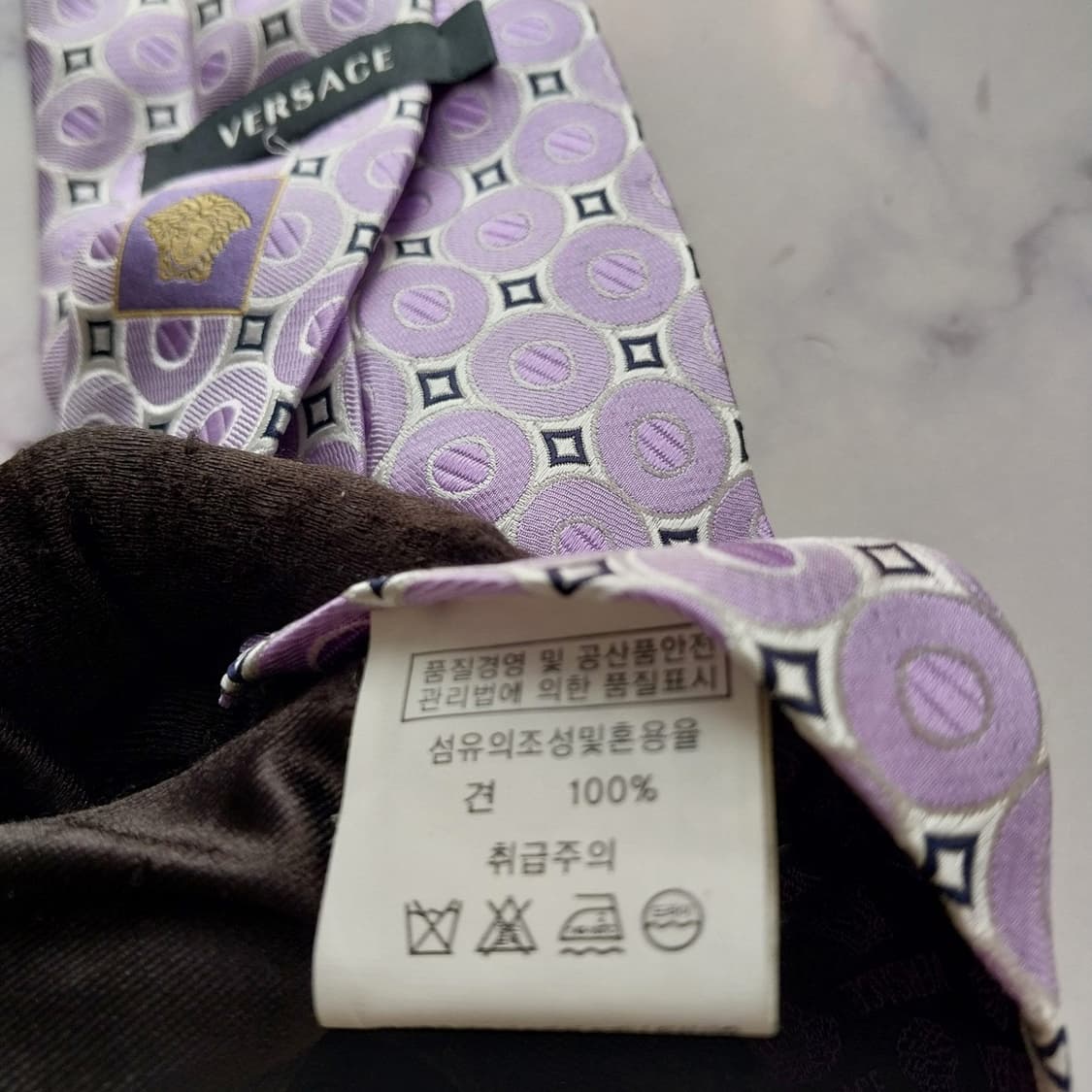 베르사체 실크 연보라 자카드 넥타이 9.1cm A+등급 K1827
 상품이미지9