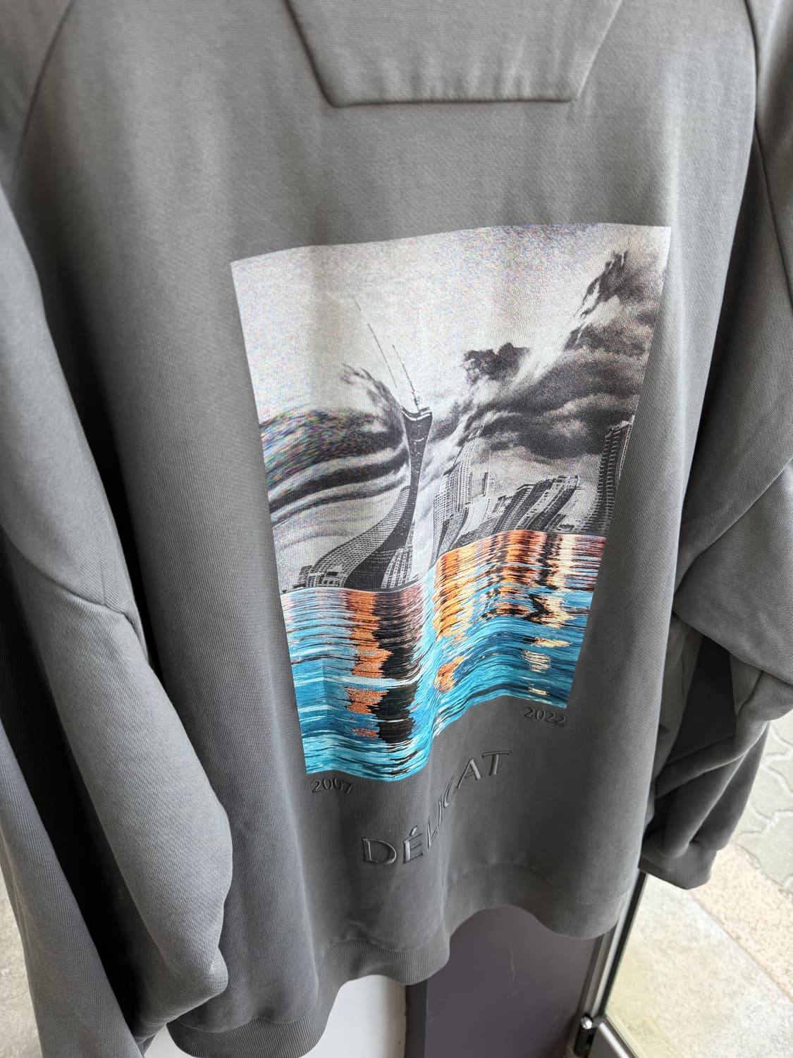 L/ 준지 22FW 백프린팅 맨투맨 상품이미지7