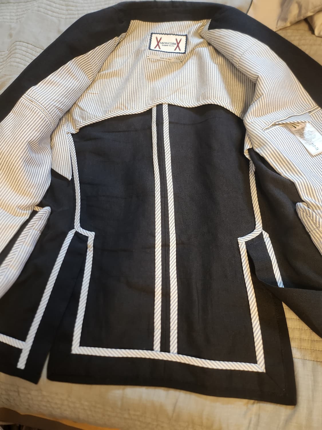 몽클레어 감바블루 자켓 상품이미지3