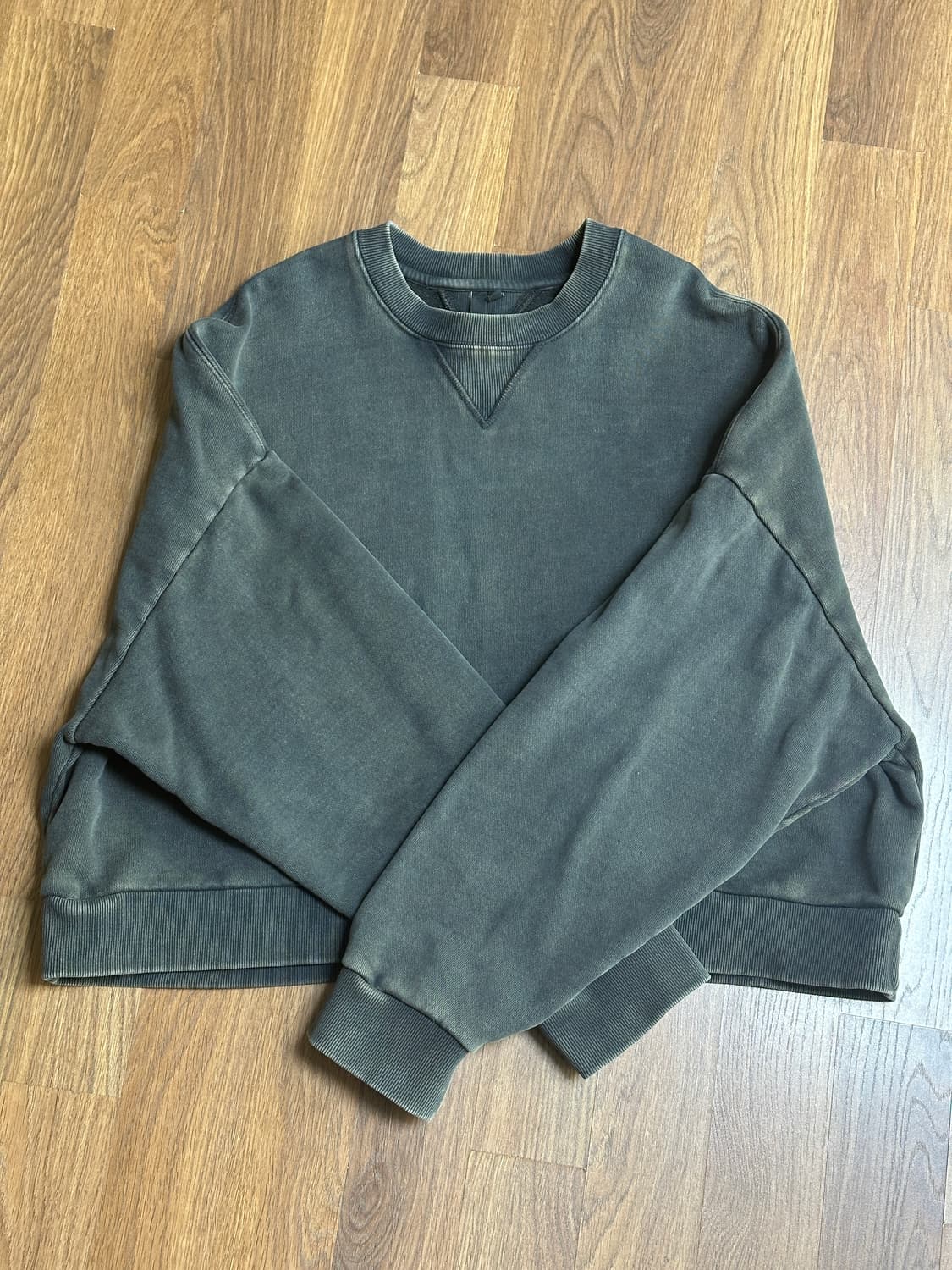 엔타이어스튜디오 박스크루 맨투맨 워시드블랙 m사이즈 상품이미지1