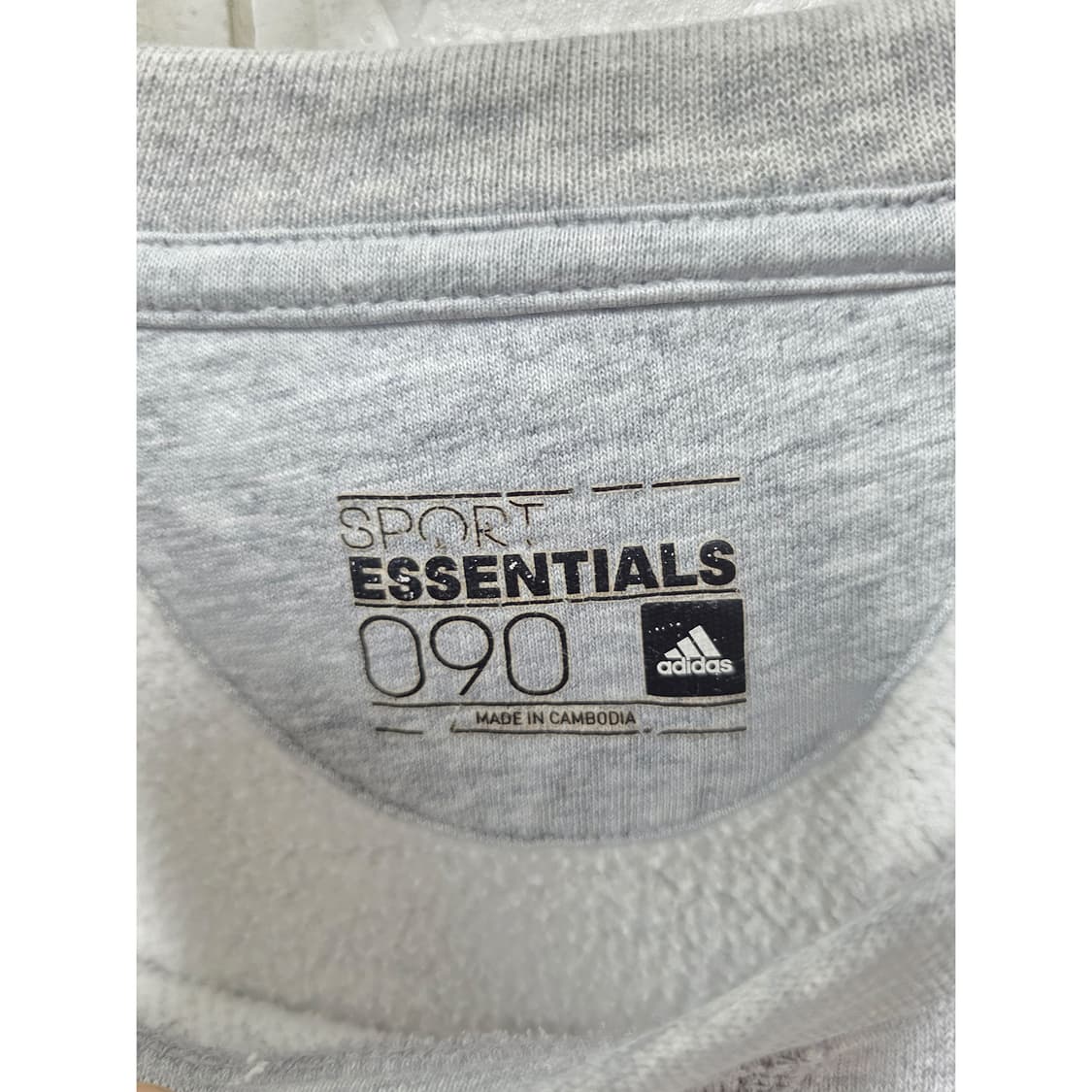 택포) 아디다스 ESS 크루넥 090 맨투맨 상품이미지2