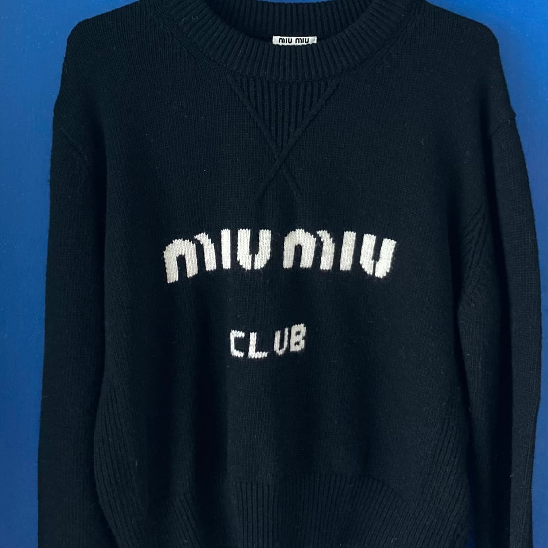 미우미우 클럽 크롭니트 상품이미지1