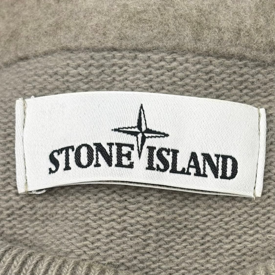 Stone Island 와펜 패치 그레이 울 니트 상품이미지3