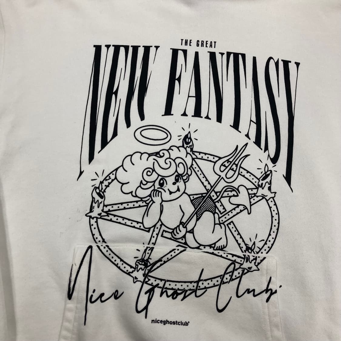 나이스 고스트 클럽 화이트 컬러 빅로고 후드티 상품이미지2