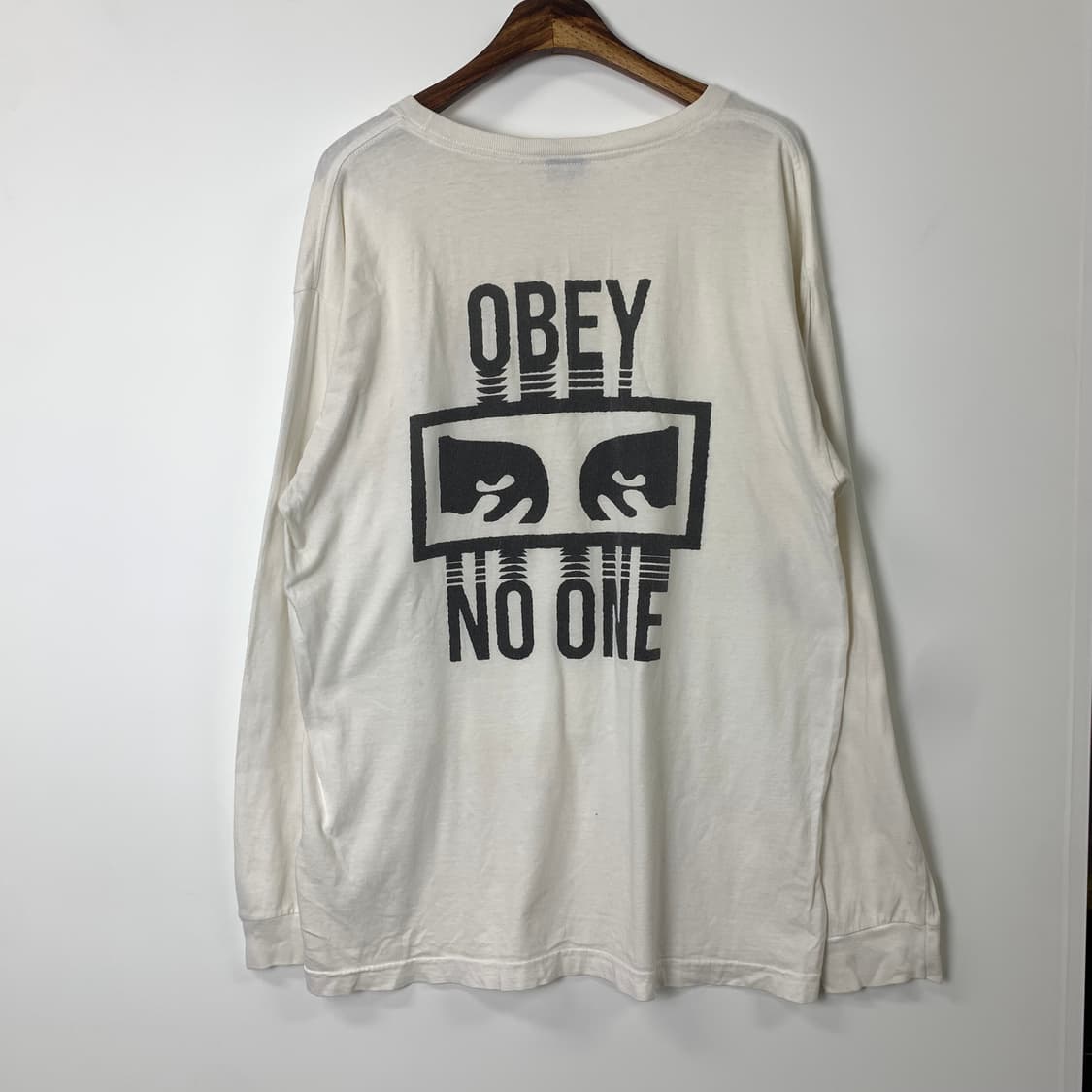 오베이 빅로고 화이트 롱슬리브 긴팔티 상품이미지4