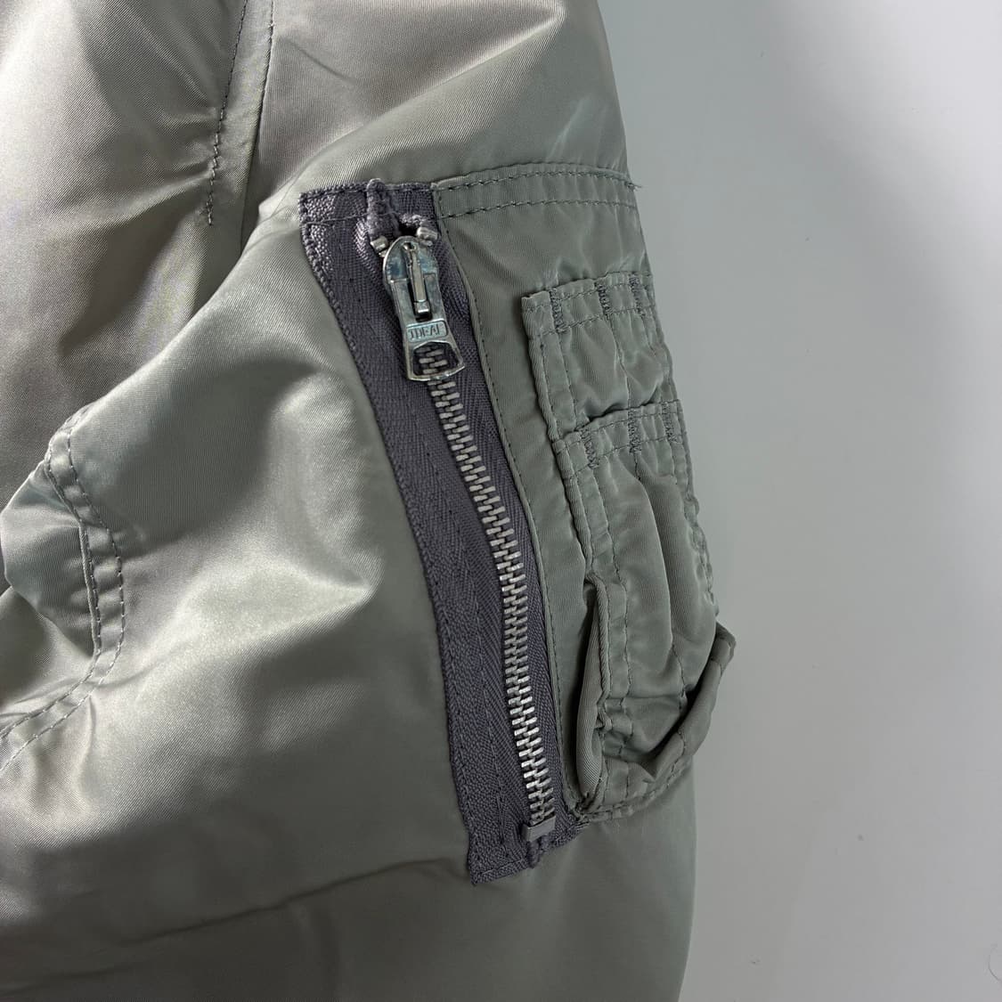 Alpha  알파인더스트리 90,s USA MA-1 플라이트 자켓  상품이미지5