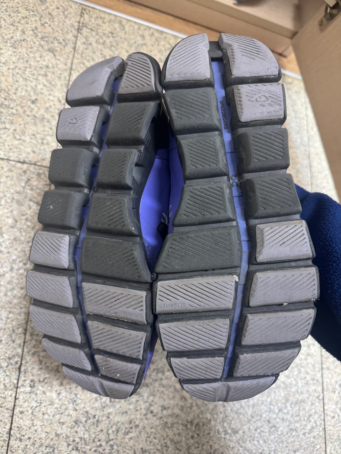 온러닝 클라우드 x3 ad 블루베리 275 상품이미지4