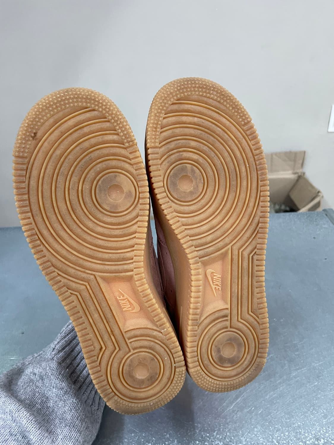 에어포스 1 '07 로우 SE 파티 핑크 검 225 상품이미지6