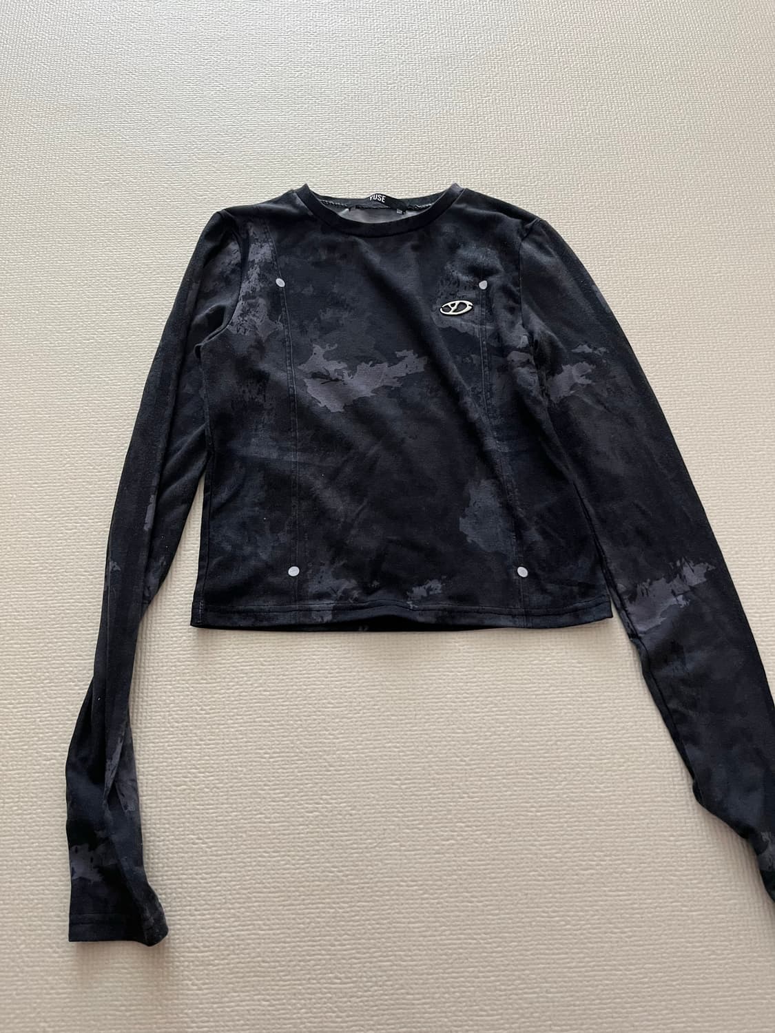 유즈 YUSE 긴팔 크롭티 상품이미지1