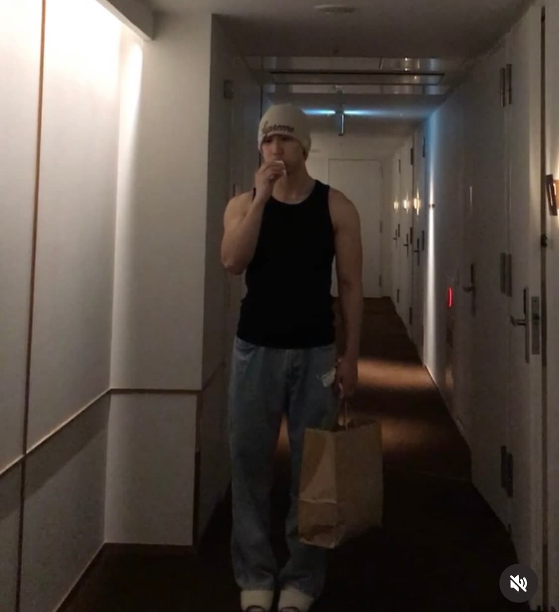 슈프림 뉴에라 스크립트 비니 스톤 상품이미지6