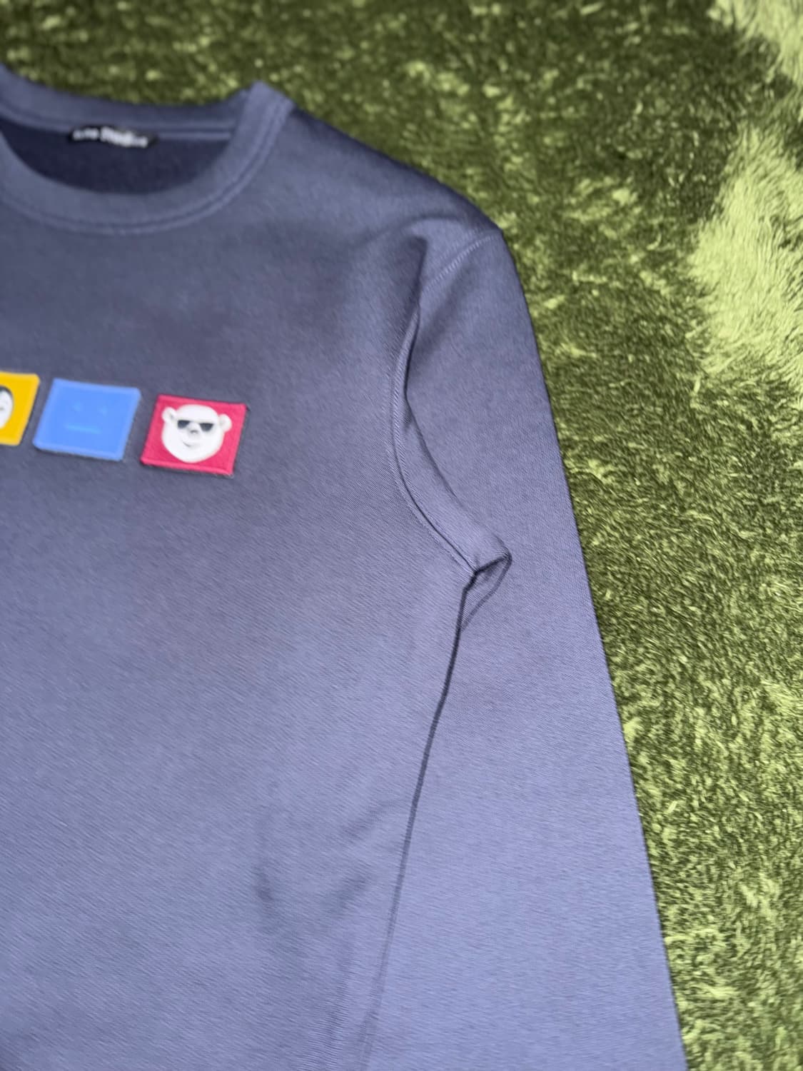 아크네 스튜디오 애니멀 페이스 소프트 터치 스웻셔츠 네이비 상품이미지4