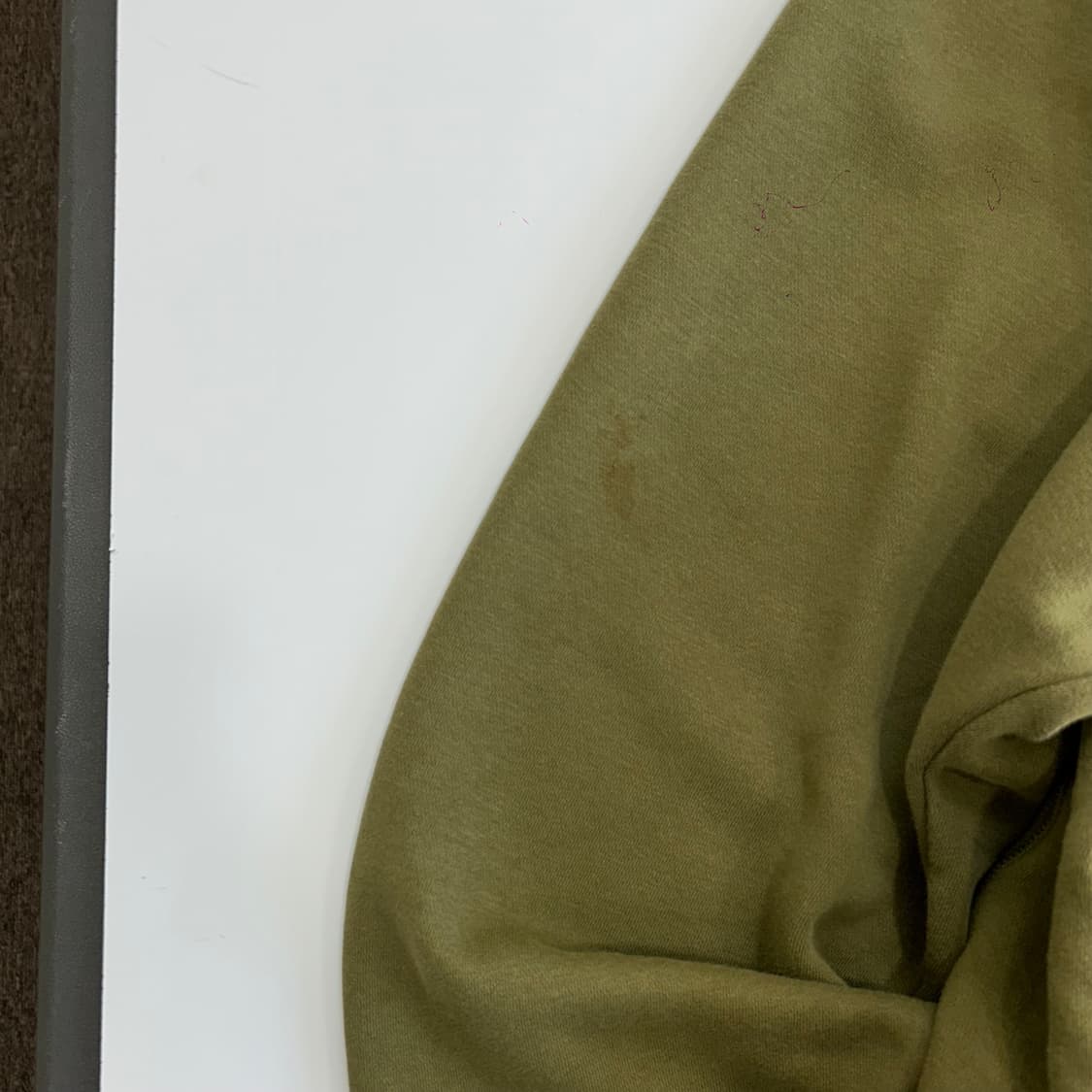 Adidas 빅 삼각로고 올리브 후드티 상품이미지5