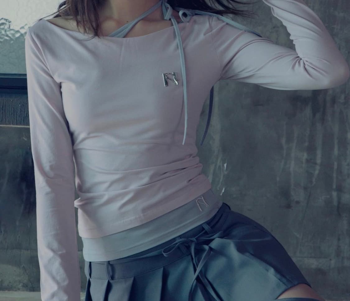 뉴얼린 엠블럼 보트넥 롱슬리브 티셔츠 상품이미지2