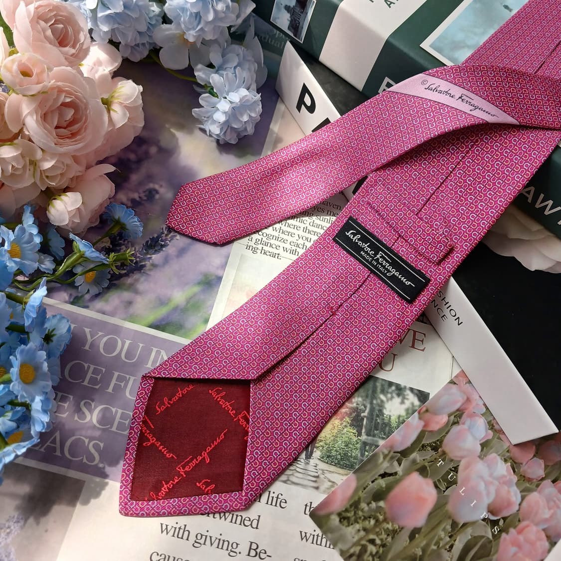 살바토레 페라가모 핑크 간치니 패턴 넥타이 8cm S~A+등급 E898
 상품이미지5