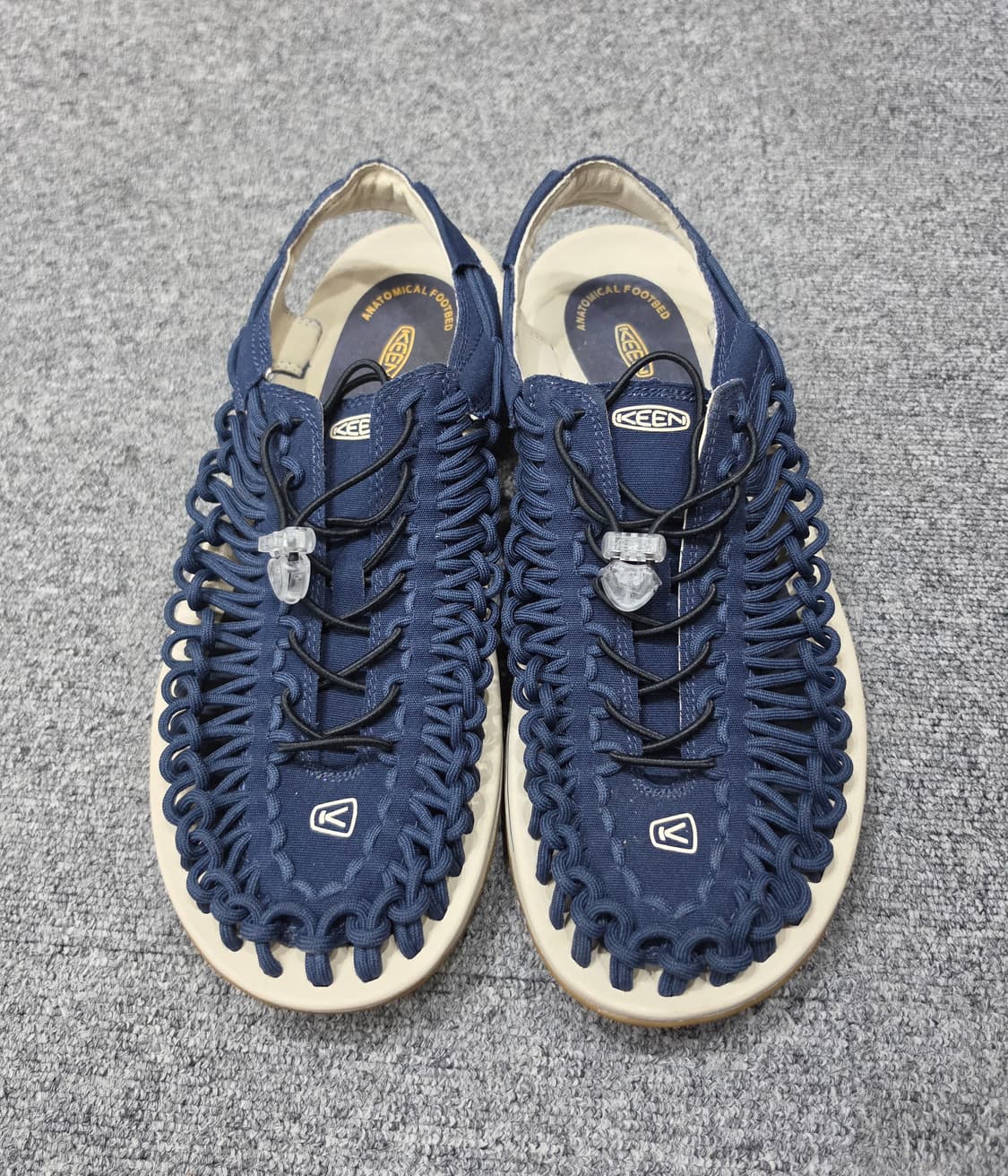 KEEN 킨 유니크 샌들 블루 300 상품이미지2