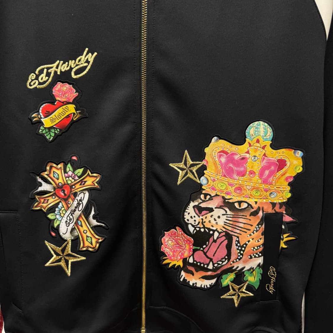 에드 하디 트랙 자켓 전면 타이거 크라운 자수 포인트 블랙 상품이미지5