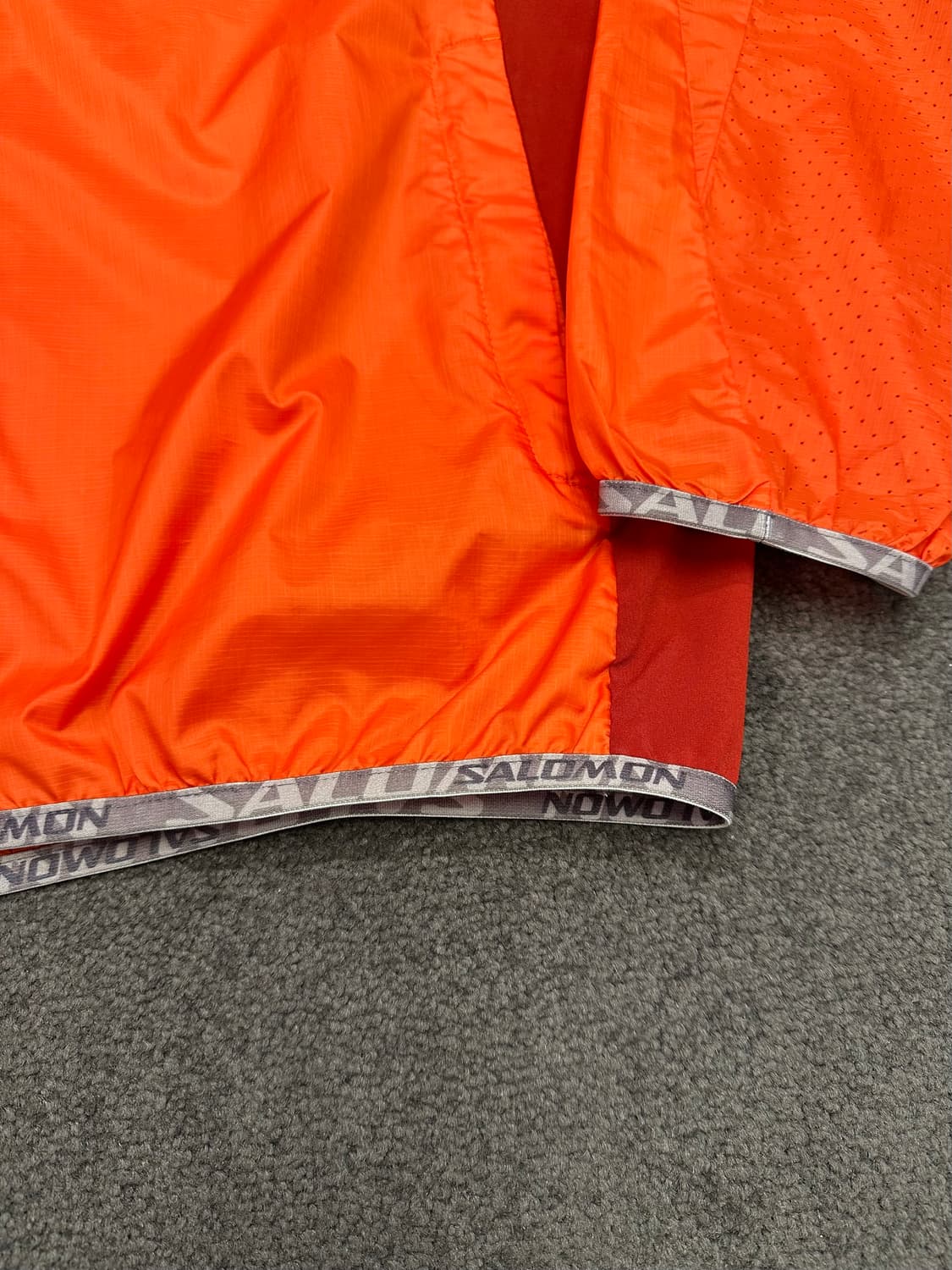 Salomon 오렌지 바람막이 자켓 XL 상품이미지3