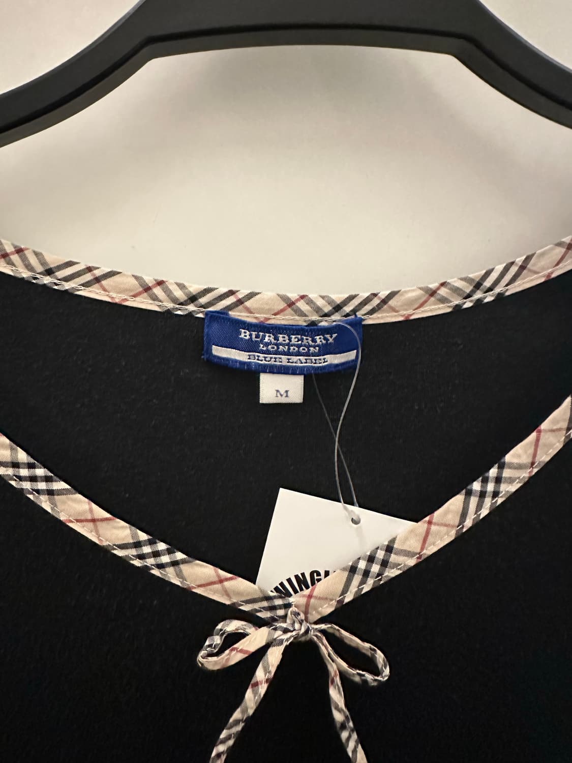 BURBERRY 버버리 노바체크 블랙 브이넥T 상품이미지3