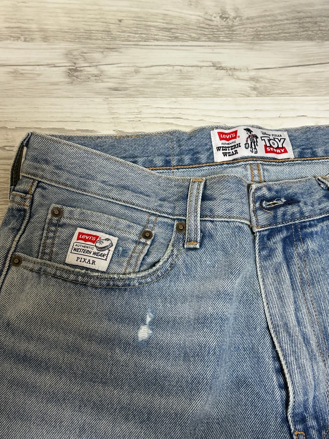 리바이스 568 루즈핏 x 토이스토리 33x32 상품이미지4