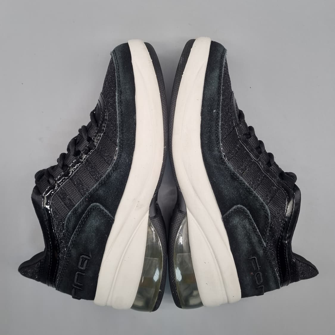 포나리나 럭스 벨벳 여성운동화235 굽6 상품이미지5