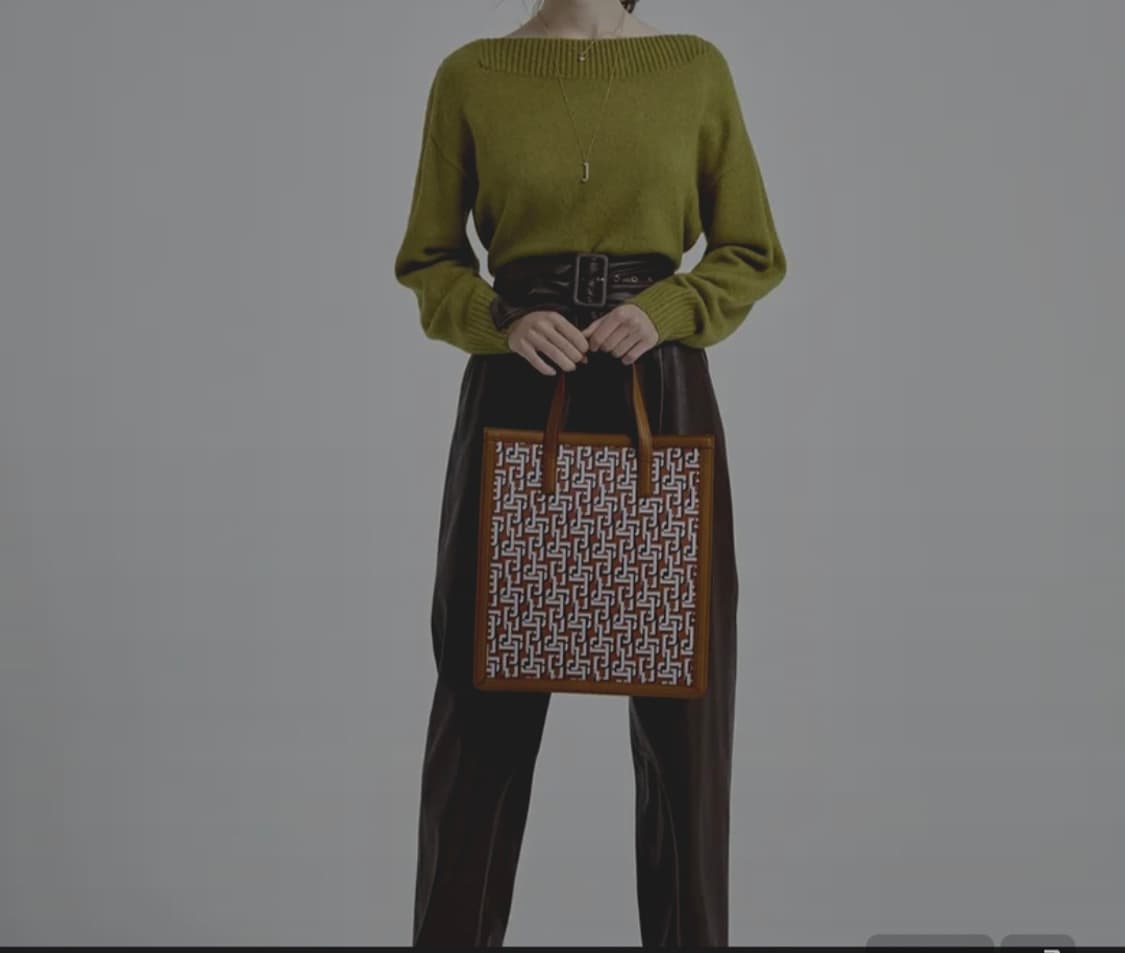 제이에스티나(J.ESTINA)의 '노이(NOI)' 모노그램 토트백 상품이미지3