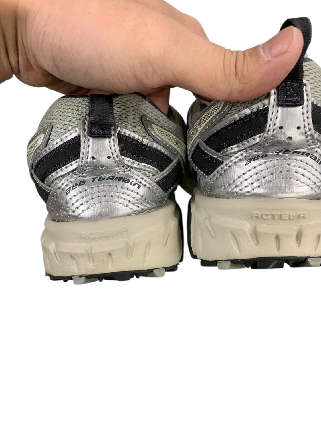 뉴발란스 410v5 실버 265 상품이미지8