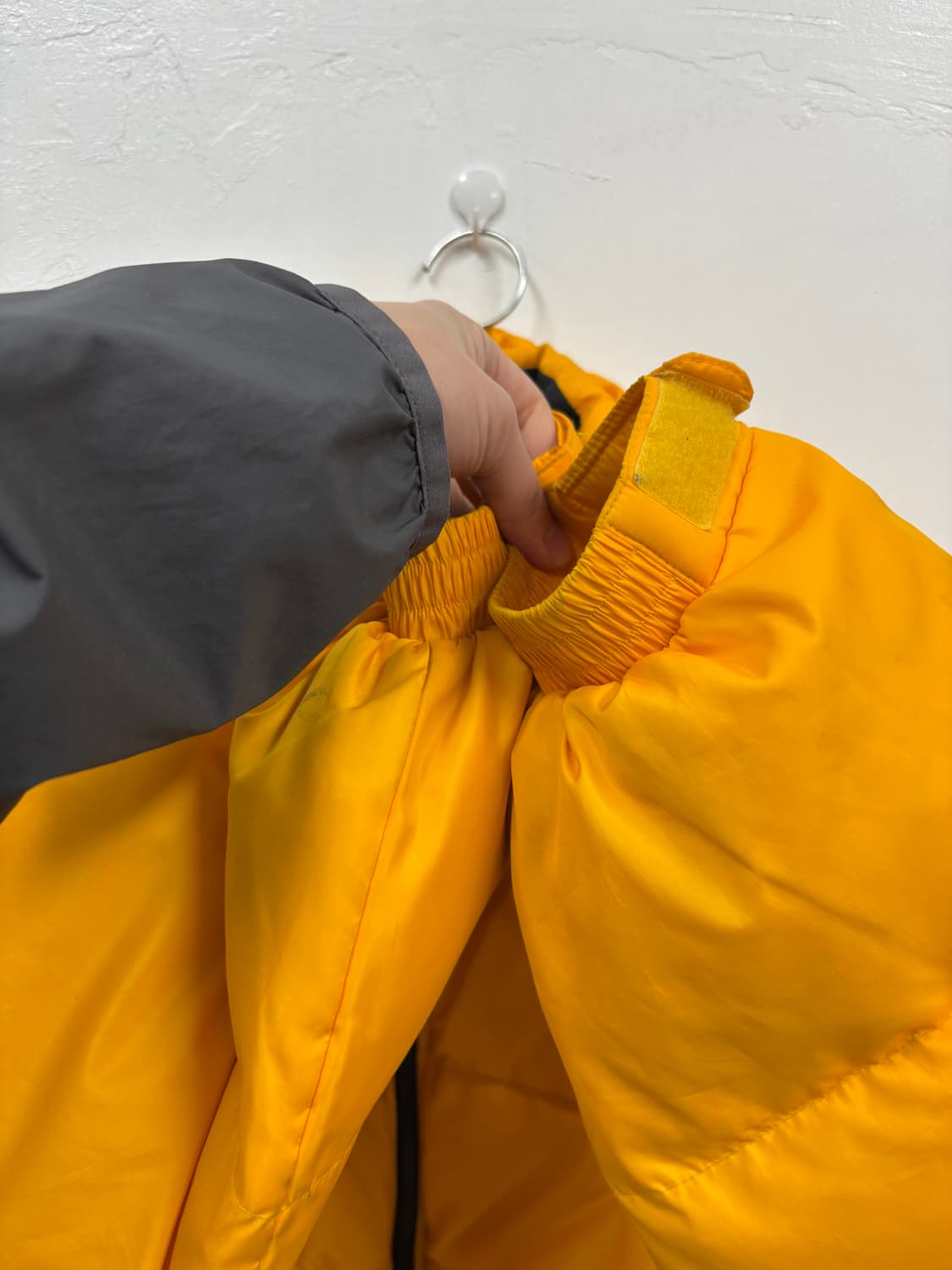 아디다스 후드탈착 다운패딩 상품이미지4