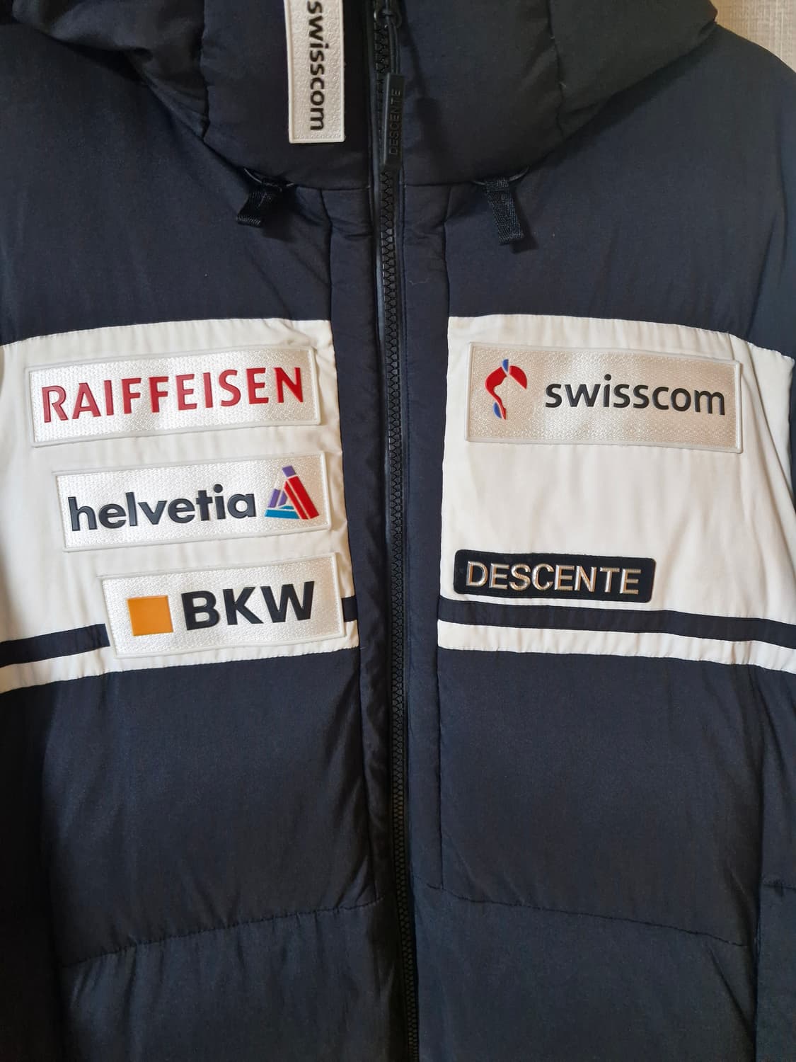 데상트 아우디스폰서 헤비다운 롱패딩 블랙100(실측105) 상품이미지5