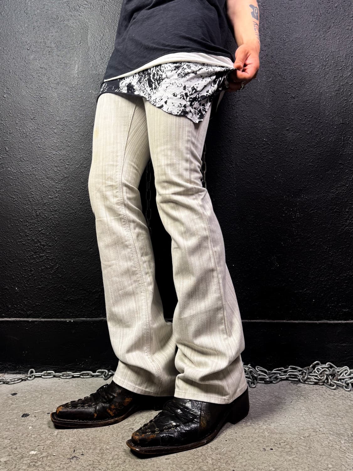 Python Detail Boot-cut Pants 상품이미지1