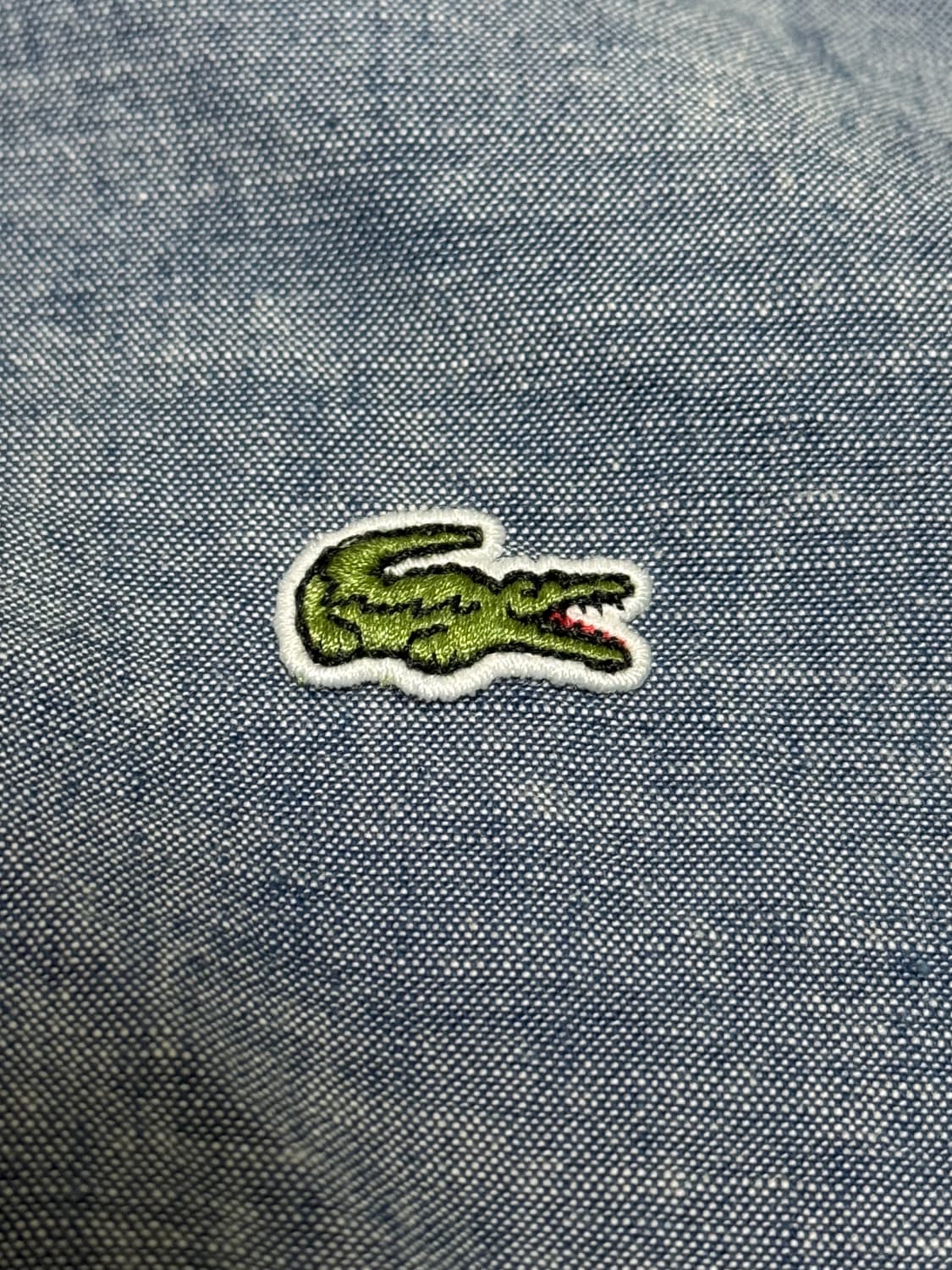 라코스테(LACOSTE) 슬림핏 샴브레이 버튼다운 셔츠 상품이미지2