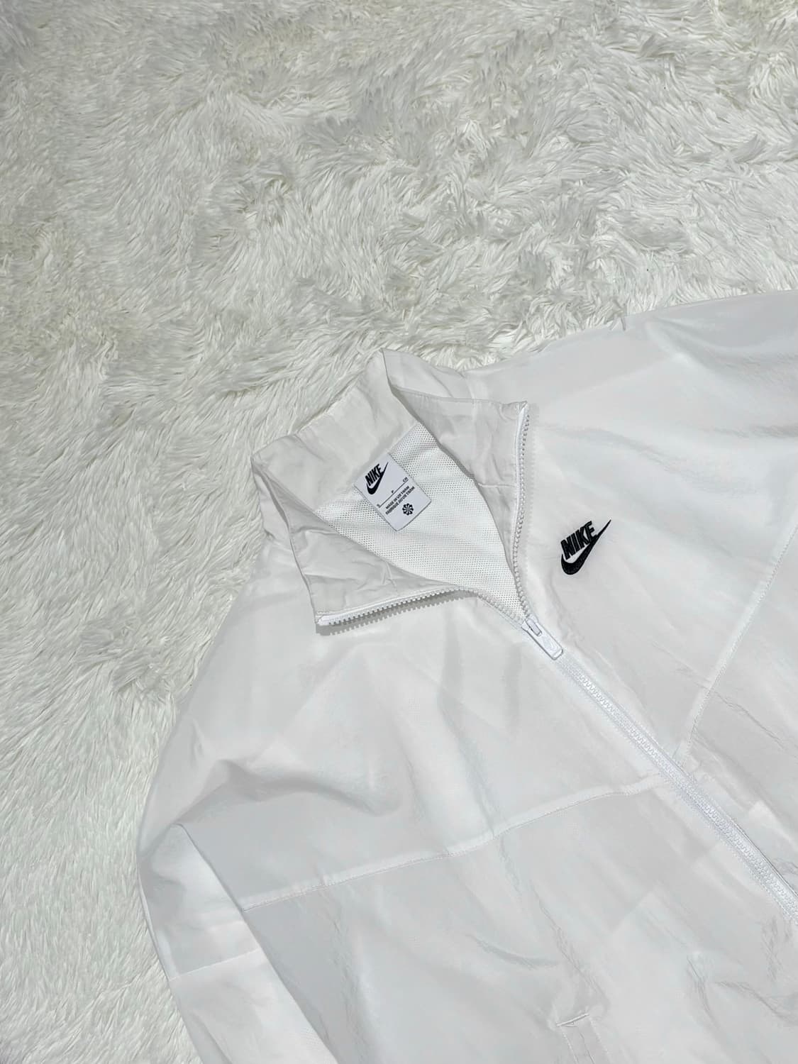 나이키 화이트 스우시 오버핏 바람막이 상품이미지6