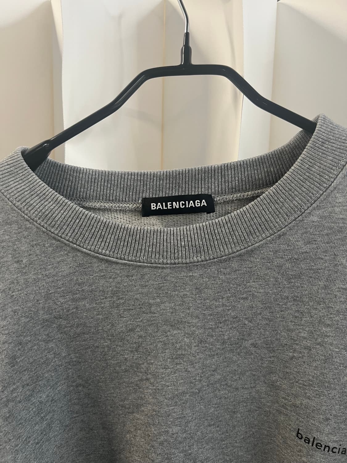 발렌시아가 맨투맨 그레이 색상 L 사이즈 상품이미지4