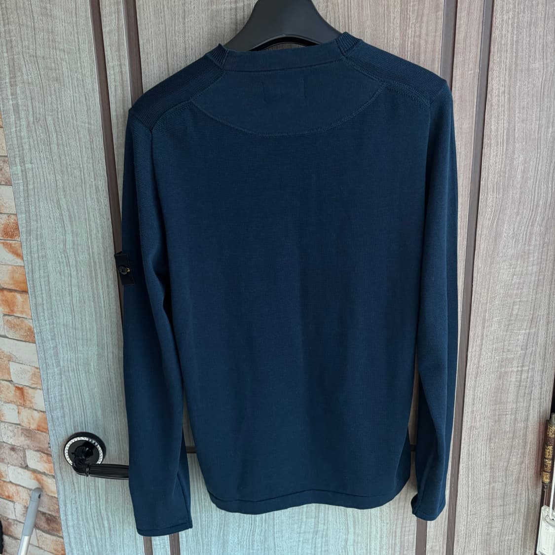 새상품(M)스톤아일랜드 와펜 슬리브 티셔츠 네이비 상품이미지3