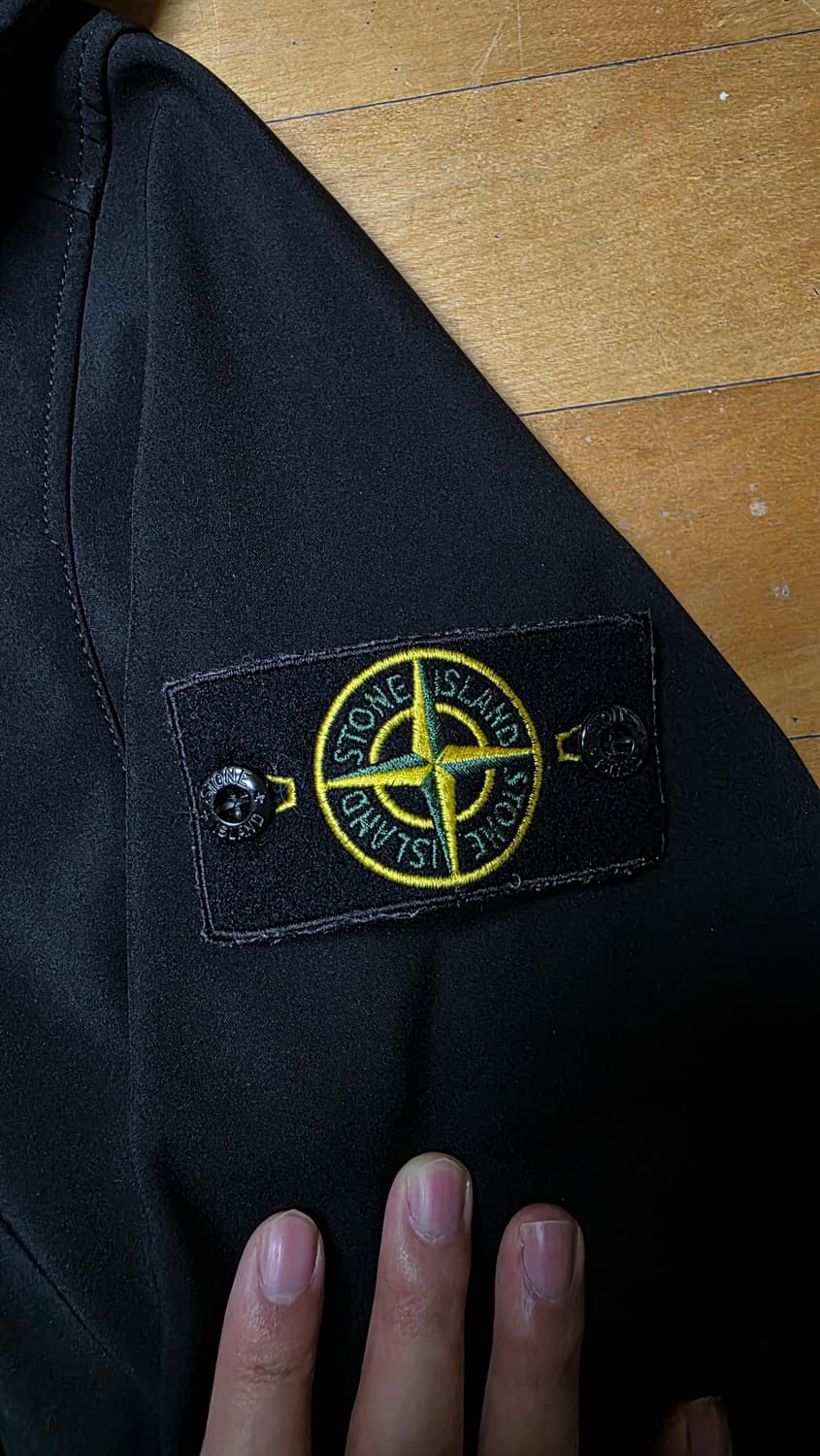 스톤아일랜드 소프트쉘 블랙 상품이미지2