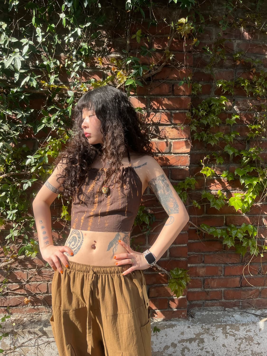 브라운 타이다이 홀터넥 탑 상품이미지3