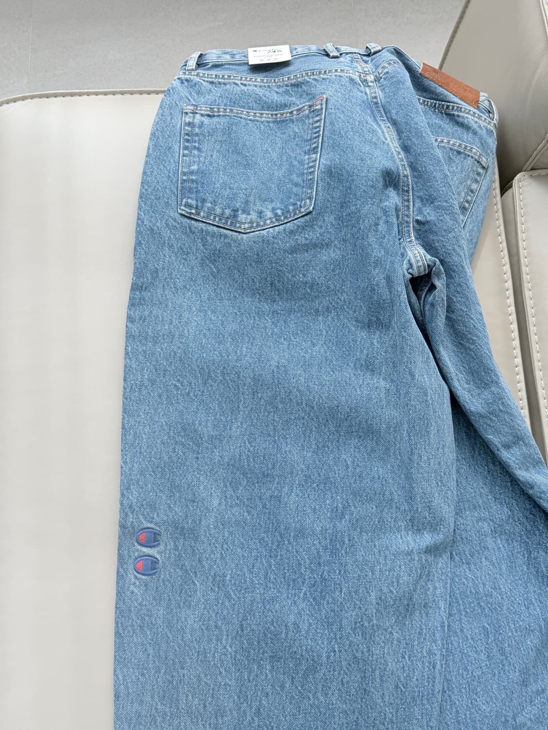 자라 x 챔피온 와이드 테이퍼드 돌청색상 (31, 32사이즈) 상품이미지4