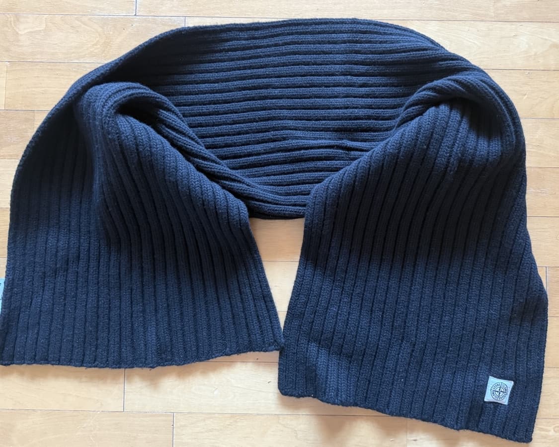 스톤아일랜드 울 머플러 롱버전 상품이미지1