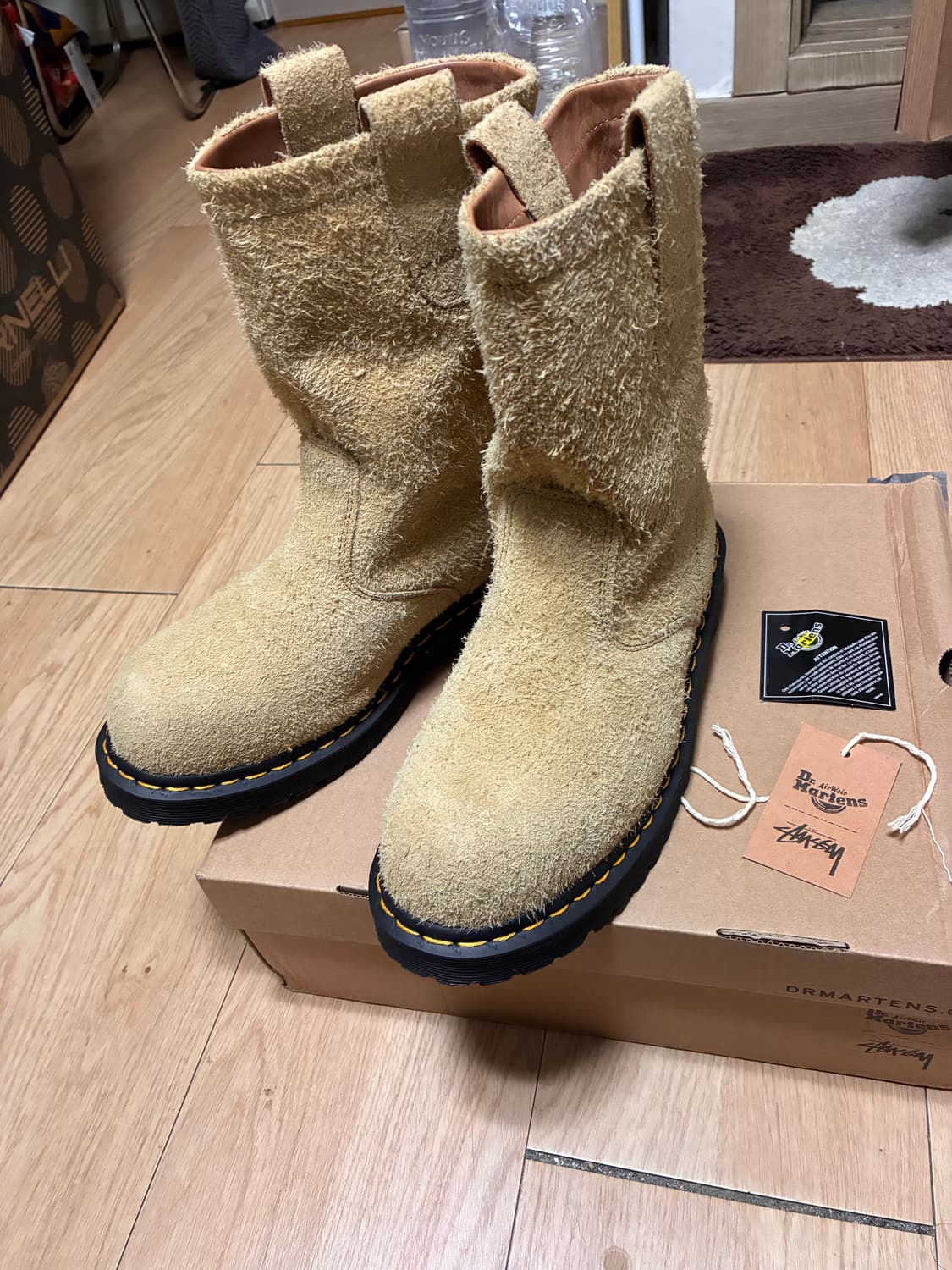 닥터마틴x스투시 데콘 스웨이드 엔지니어부츠 상품이미지1