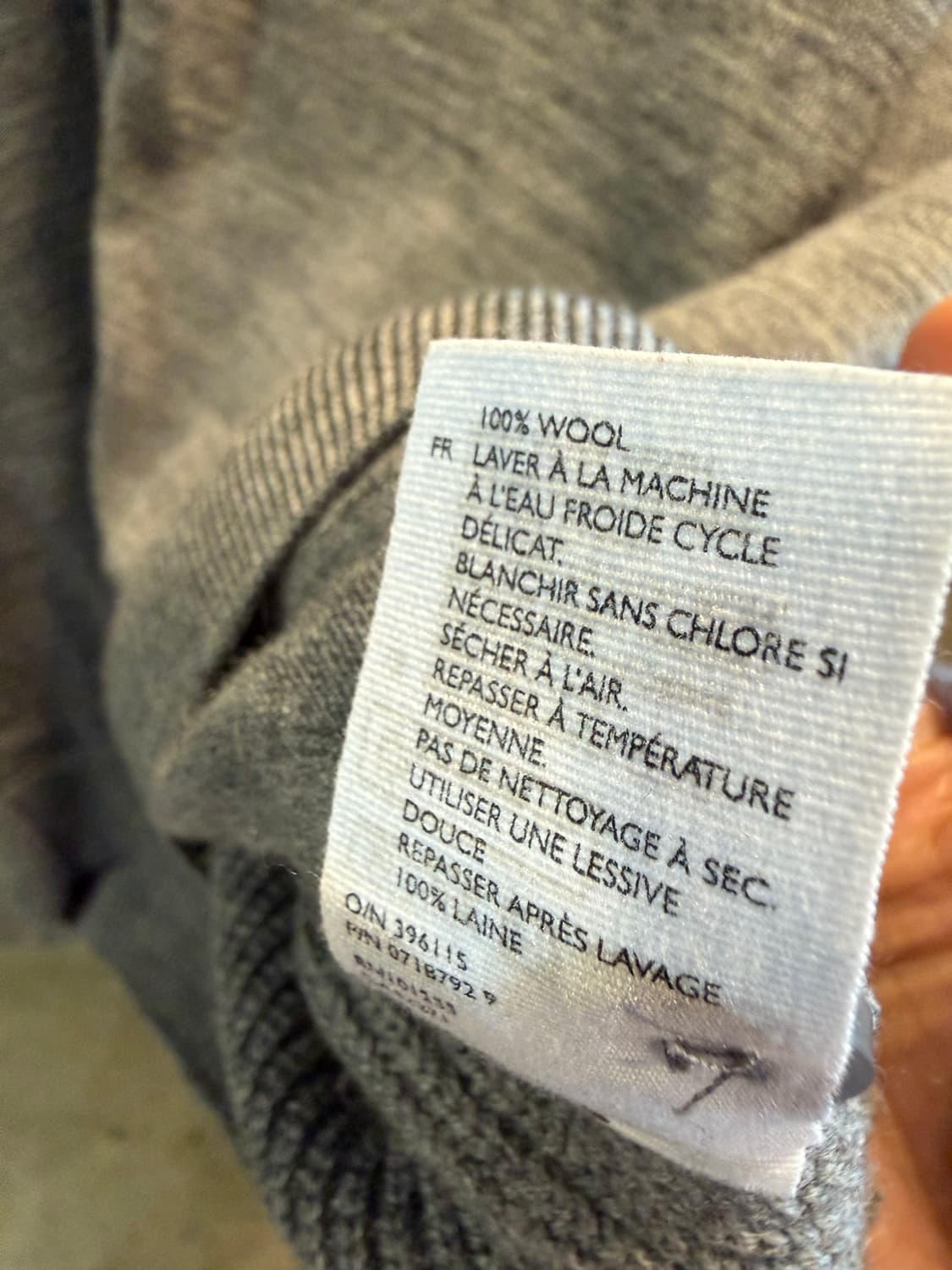 코스 COS 울 브이넥 가디건 그레이 S 상품이미지6