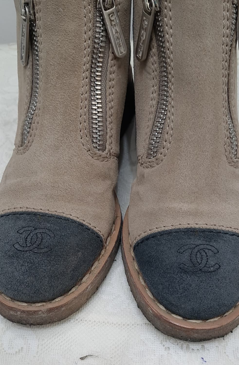 샤넬 스웨이드 캡 토 자퍼 앵클부츠 38 상품이미지2