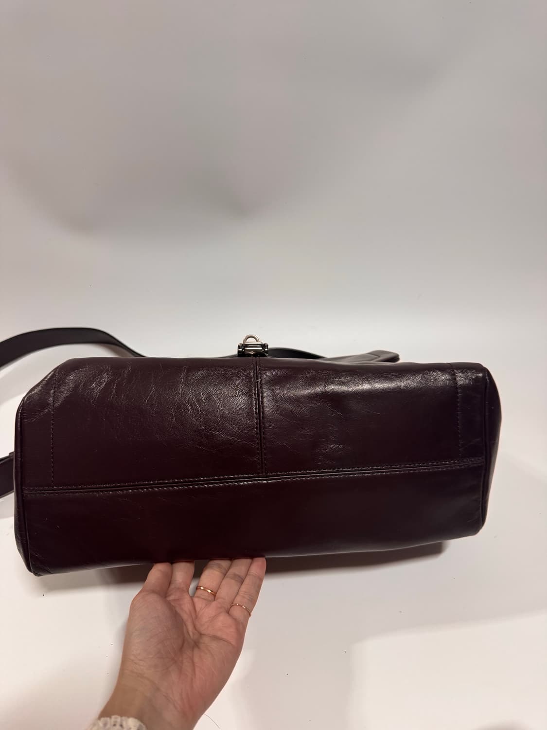 분크 오캄 두 숄더백 라지 버건디 상품이미지8