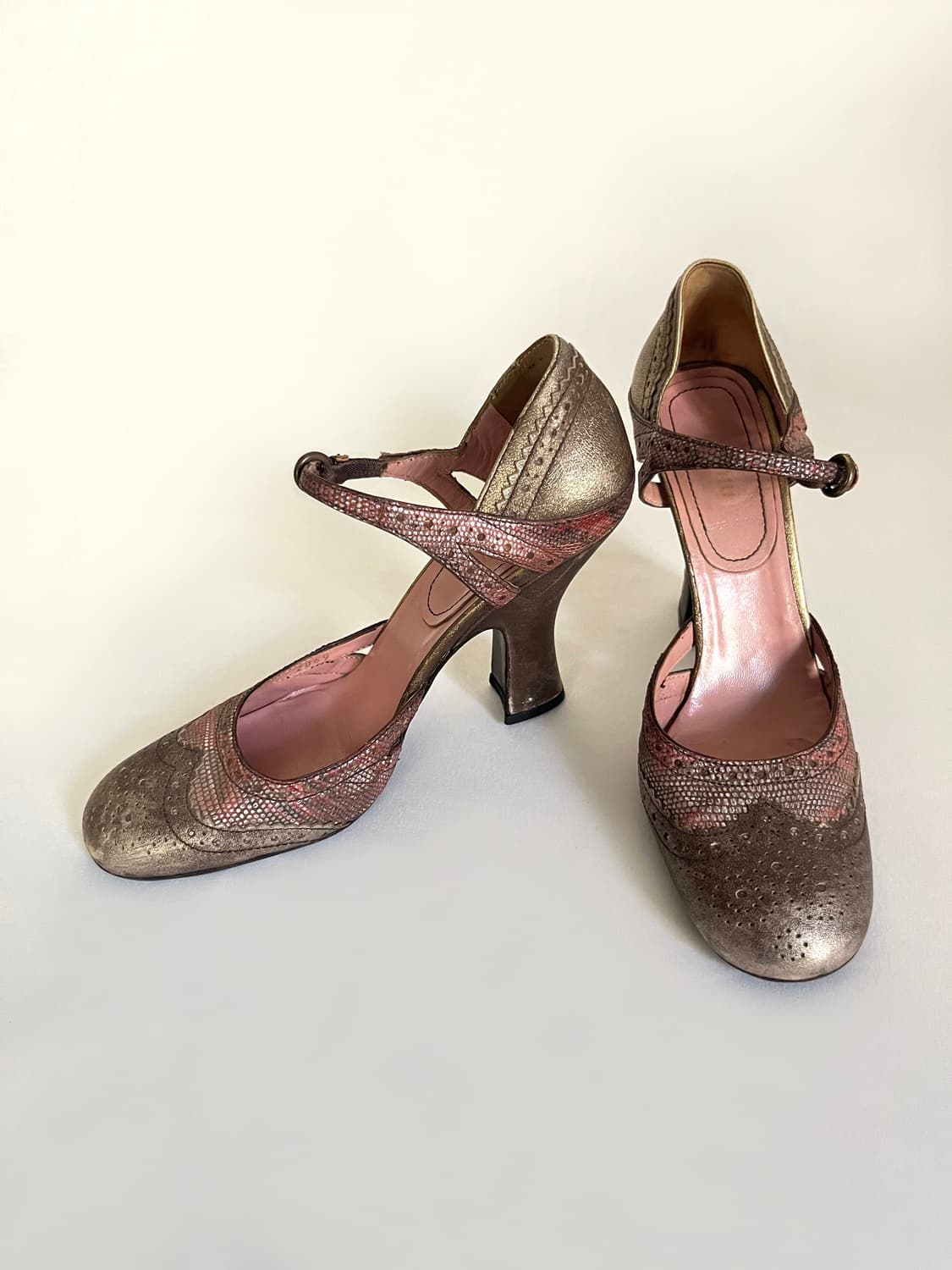 MiuMiu 2000’s pink gold heels 상품이미지5