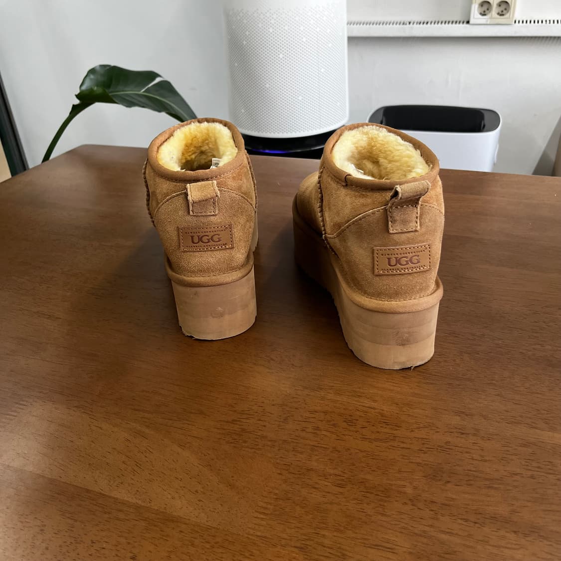 어그 클래식 울트라미니 플랫폼 36 상품이미지3