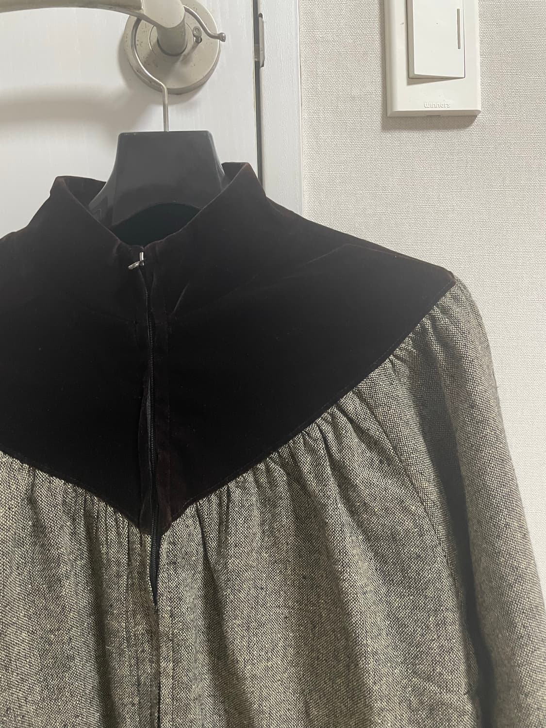 새제품.0) 아모멘토 울 트위드 요크 점퍼 벨벳울 블루종 자켓 브라운/차 상품이미지7