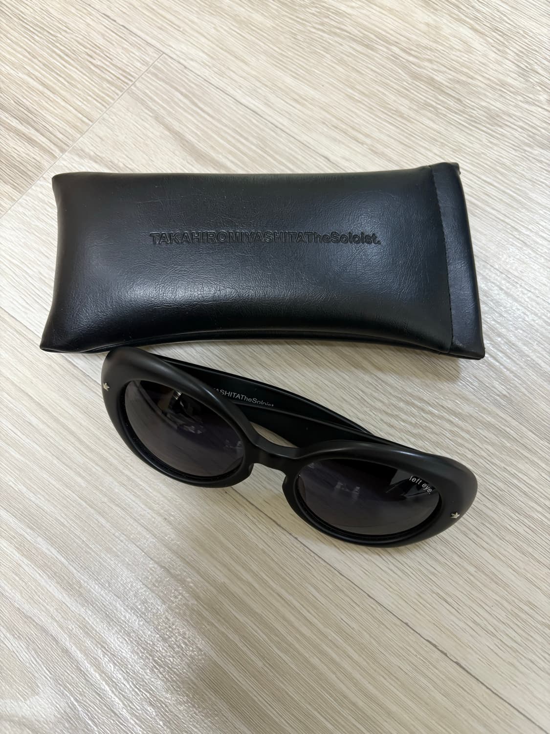 솔로이스트 커트 코베인 선글라스 상품이미지1
