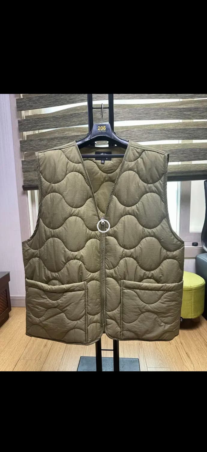 [XL]1028.스투시 Stussy 퀼팅 베스트 (카키 / 올리브) 상품이미지2